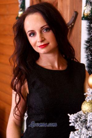 185678 - Kseniya Age: 38 - Russia