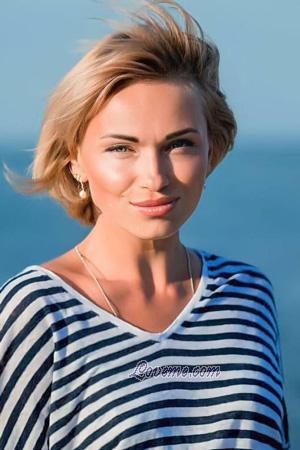 214252 - Anastasiia Age: 39 - Ukraine